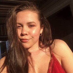 Meet your Posher, Laurence